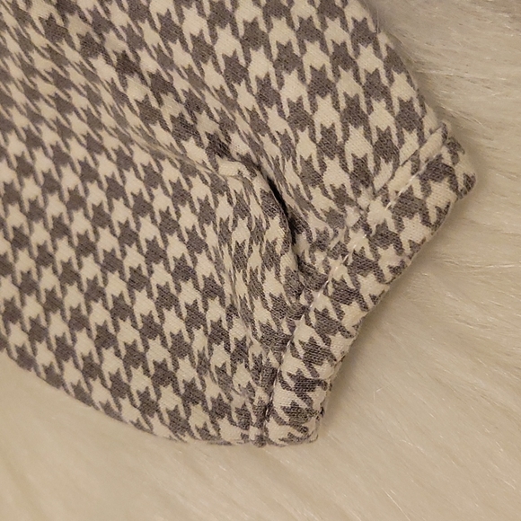 Calvin Klein Houndstooth Pleated Shirt - 6-9 Mos. - Picture 4 of 8